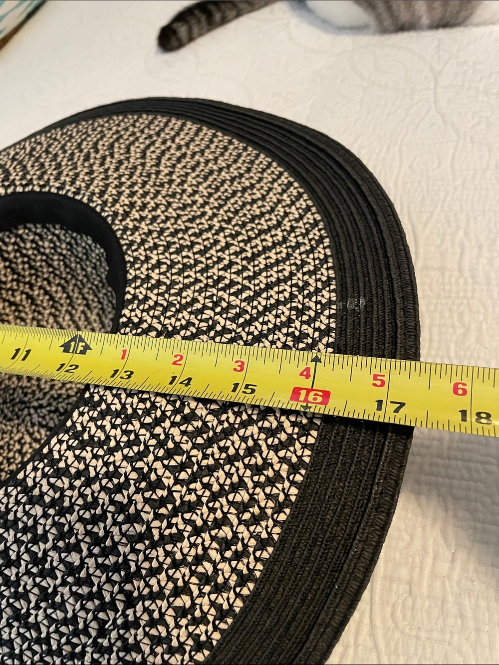 Black & white woven sun hat. Elegant and casual - Picture 5 of 5